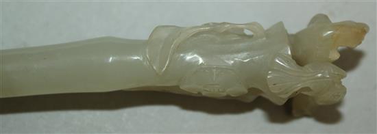 A Chinese pale celadon jade hair pin, 18th / 19th century, 17.7cm